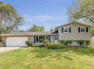 2534 Mary Jo Dr, Green Bay, WI 54311