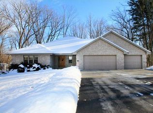 1455 Cherokee Trl, Green Bay, WI 54313