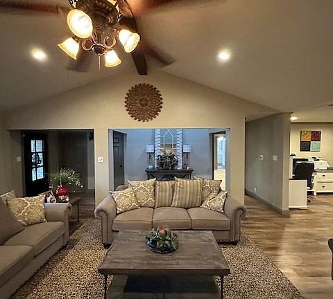 5th image of 3217 Oak Mountain Trl