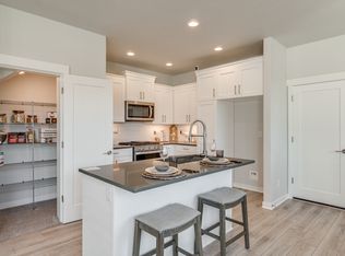 5695 SE 80th Ave, Hillsboro, OR 97123