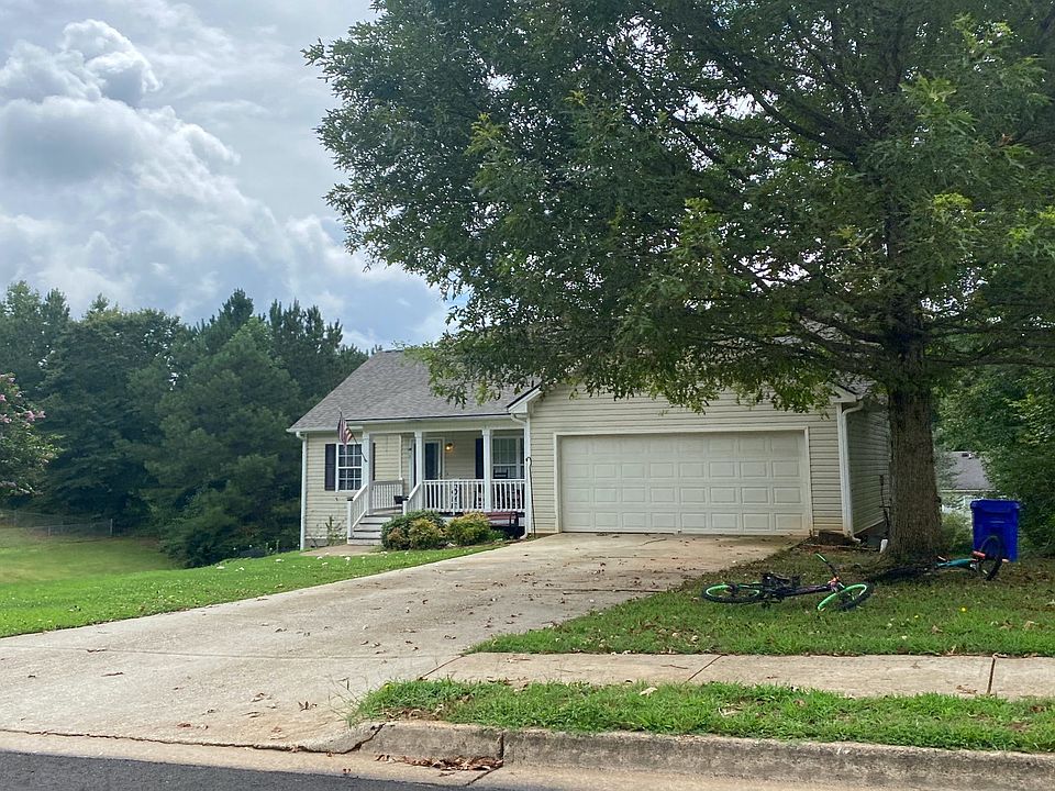 2nd image of 929 Lopez Ln