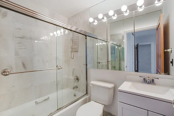 Rented by Level Group | media 17