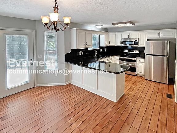 5th image of 110 Beechbrook Ct