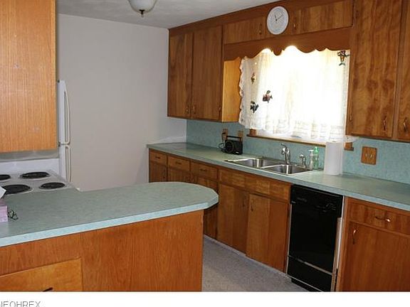 5th image of 9455 Van Zile St