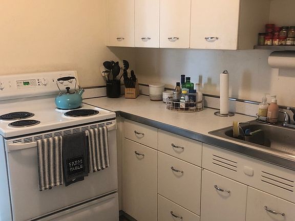 4th image of 1255 N Sandburg Ter Unit 2410E