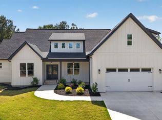 61 Caden Ln, Athens, GA 30607