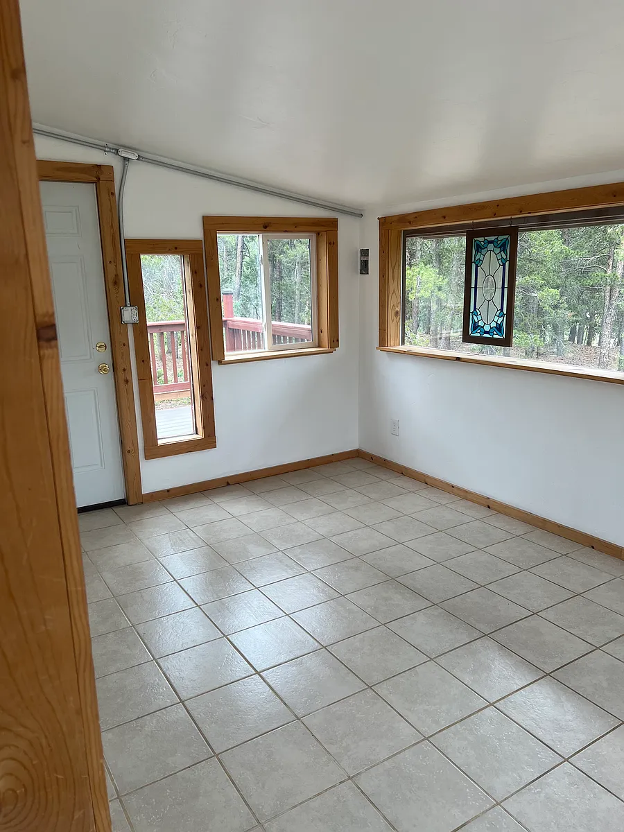 Building Photo - 20 Aspen Way