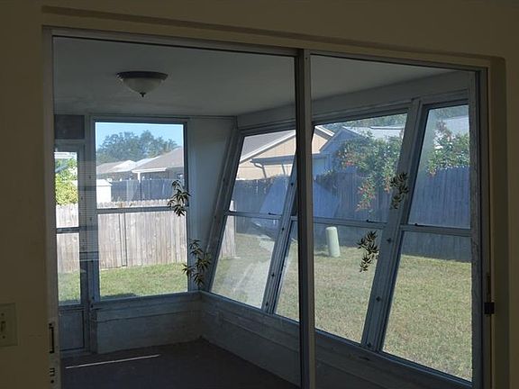 4th image of 3524 Edenwood Dr