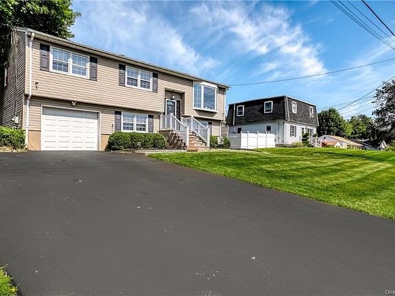2nd image of 30 Hunter Pl