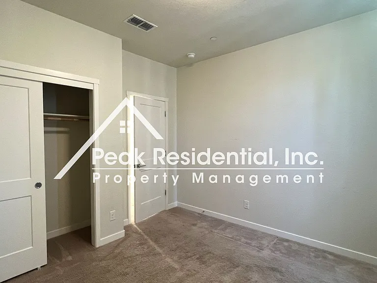 3283 Warbler Ct — Photo 17