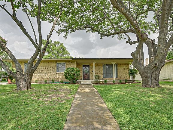 2nd image of 202 Roaring Springs Dr