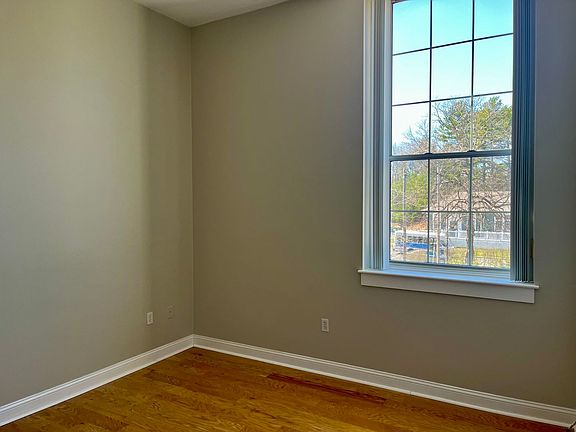 5th image of 8 Lincoln St #8LIN-211