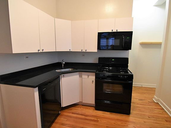 4th image of 3803-3809 N Broadway St #3807-2