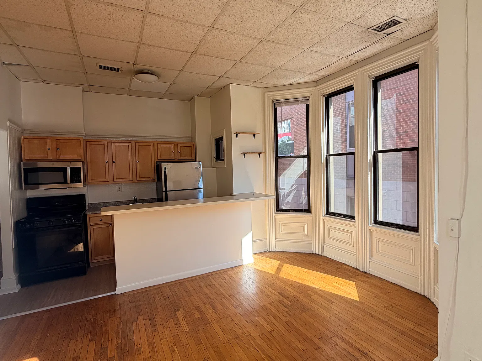 1 bed, 550 sqft, $1,200 — Photo 2
