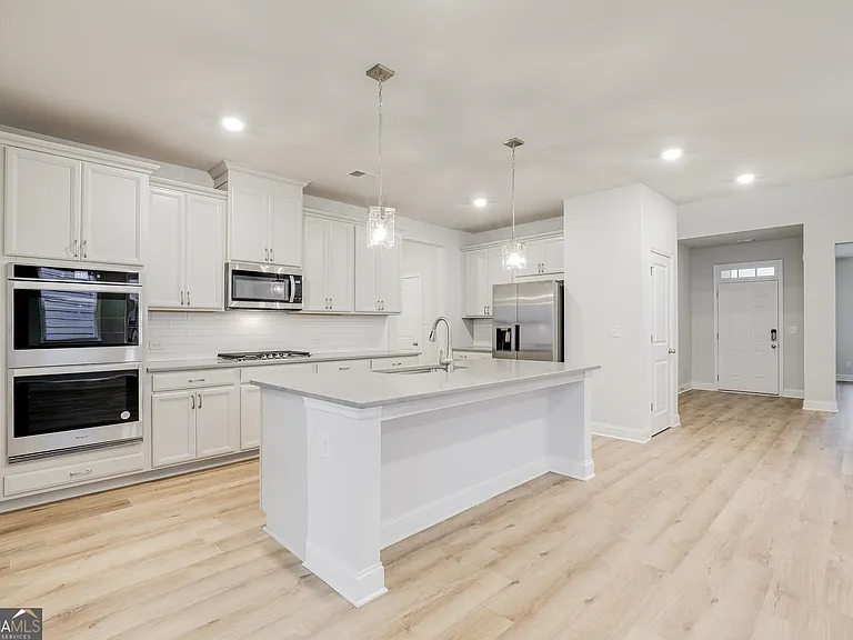 376 Caledonia Ct — Photo 15