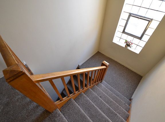 2nd image of 6447 N Kedzie Ave APT 2W