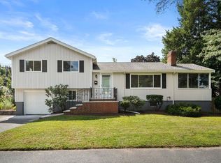 4 June Ln, Newton, MA 02459