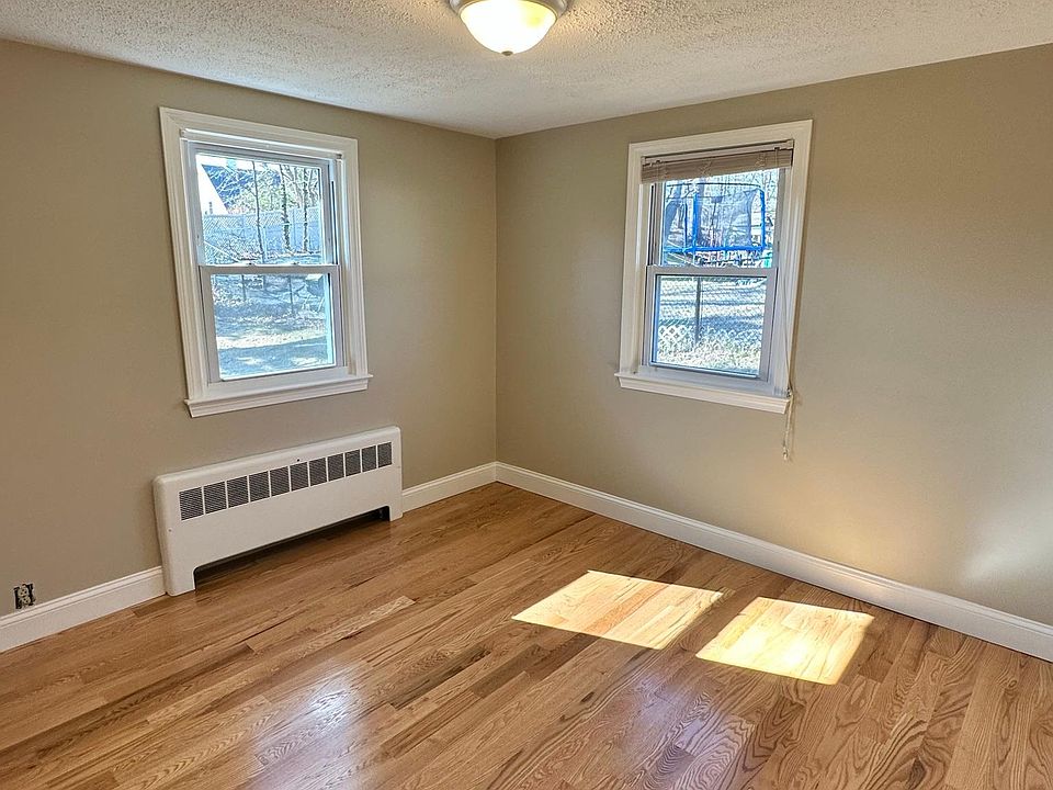 50 Rhodes Cir Hingham MA Zillow