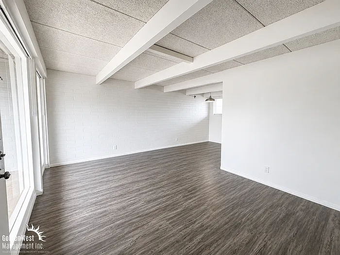 910 E Marlette Ave #19 — Photo 2