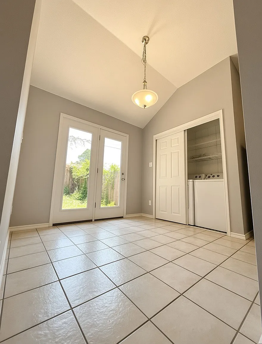 1710 Tina Marie Rd — Photo 4