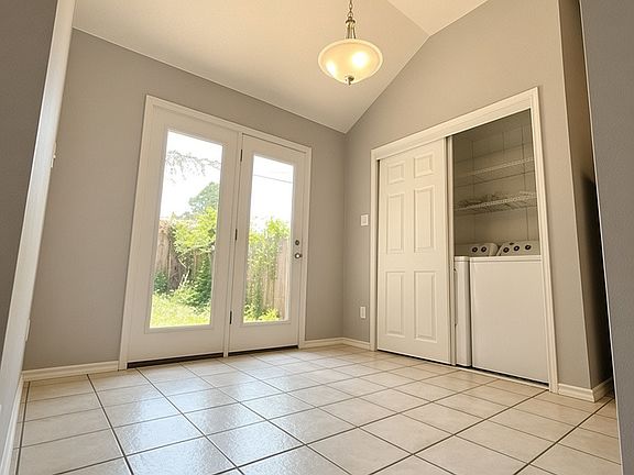4th image of 1710 Tina Marie Rd #A