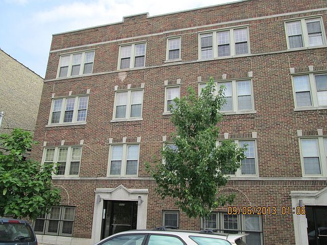 1st image of 3337 N Lamon Ave #4