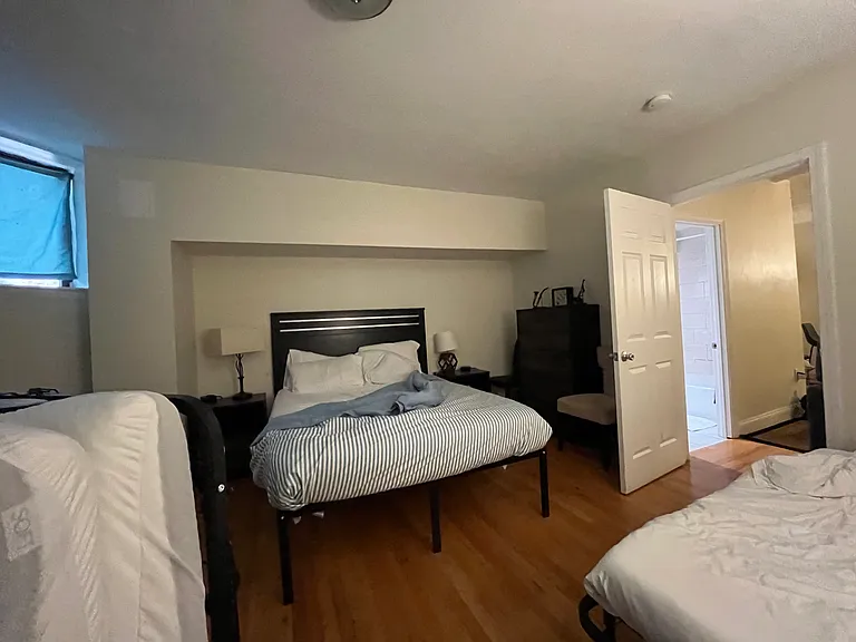 41 Bay State Rd — Photo 6
