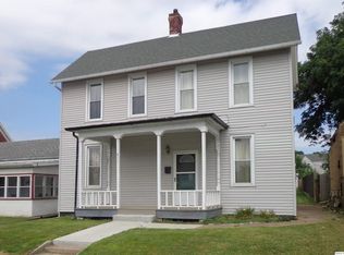 911 Adams St, Quincy, IL 62301