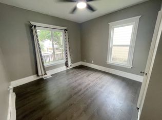 2427 4th St N #1, Minneapolis, MN 55411