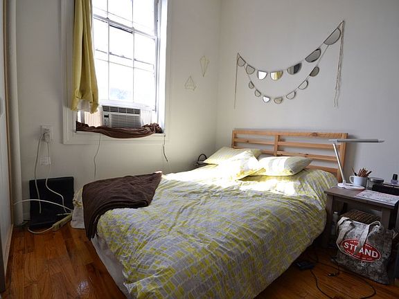 5th image of 303 W 11th St APT 4c