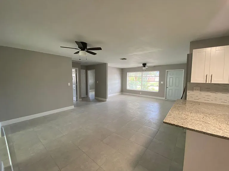 9121 Bamboo Dr — Photo 6