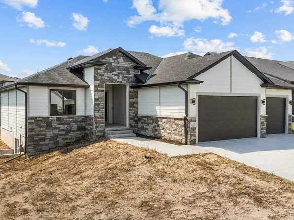 1027 Asher Ave, Hickman, NE 68372