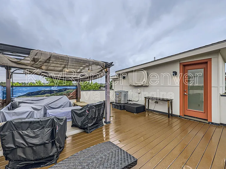 1212 N Perry St — Photo 24