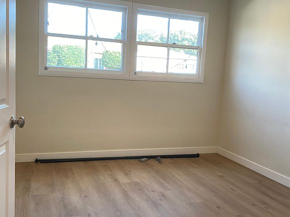 5th image of 3795 Maplewood Ave