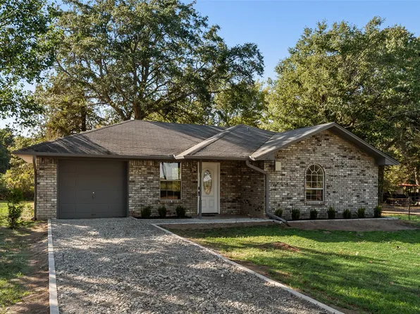 751 County Road 1240, Mount Pleasant, TX 75455
