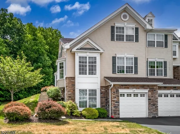 16 Greenwich Ct, Mount Olive Twp., NJ 07828
