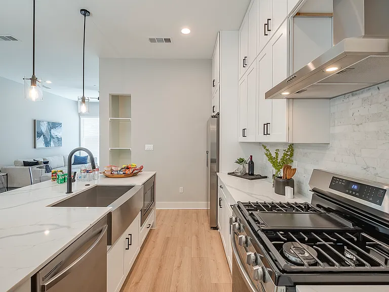 1423 N Carroll Townhomes — Photo 13