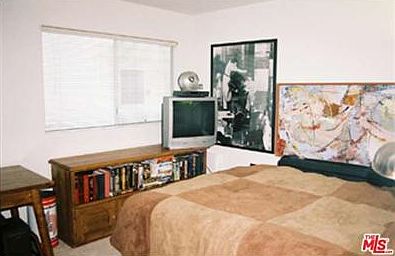 5th image of 5145 Yarmouth Ave Unit 2