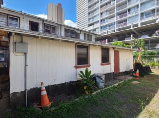 2550 Date St APT B1, Honolulu, HI 96826