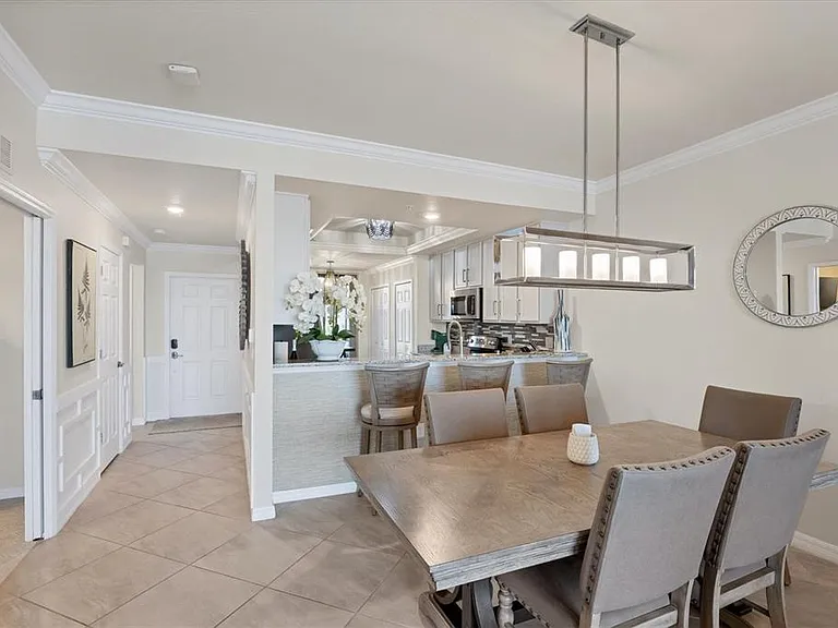 5624 Palmer Cir #105 — Photo 7