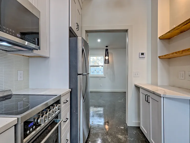 21 Valley St #2 — Photo 6