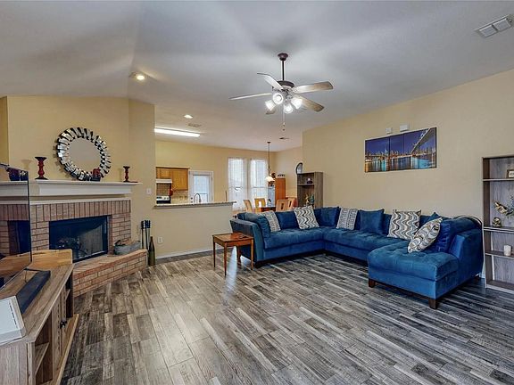 5th image of 3701 Hazel Dr