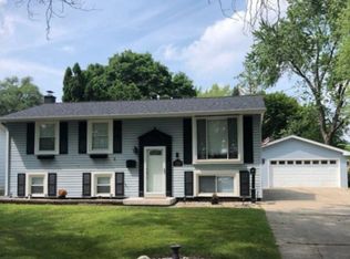 1728 Beacon Dr, Saginaw, MI 48602
