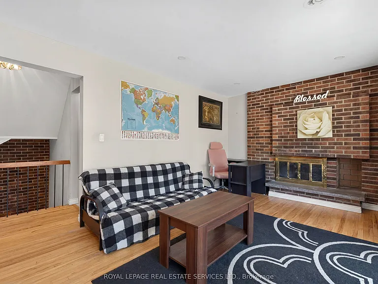 28 Wootten Way N — Photo 24