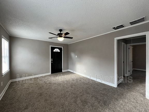 2nd image of 3678 Townes Ave