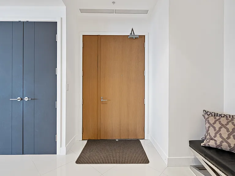 1128 Georgia St W #4501 — Photo 20