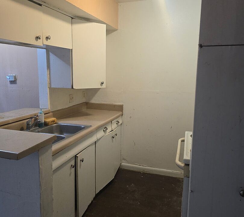 2nd image of 170 De Chantle APT 704