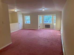 196-24 Hillside Ave, Hollis, NY 11423