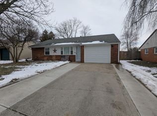 372 Redmond Rd, Columbus, OH 43228