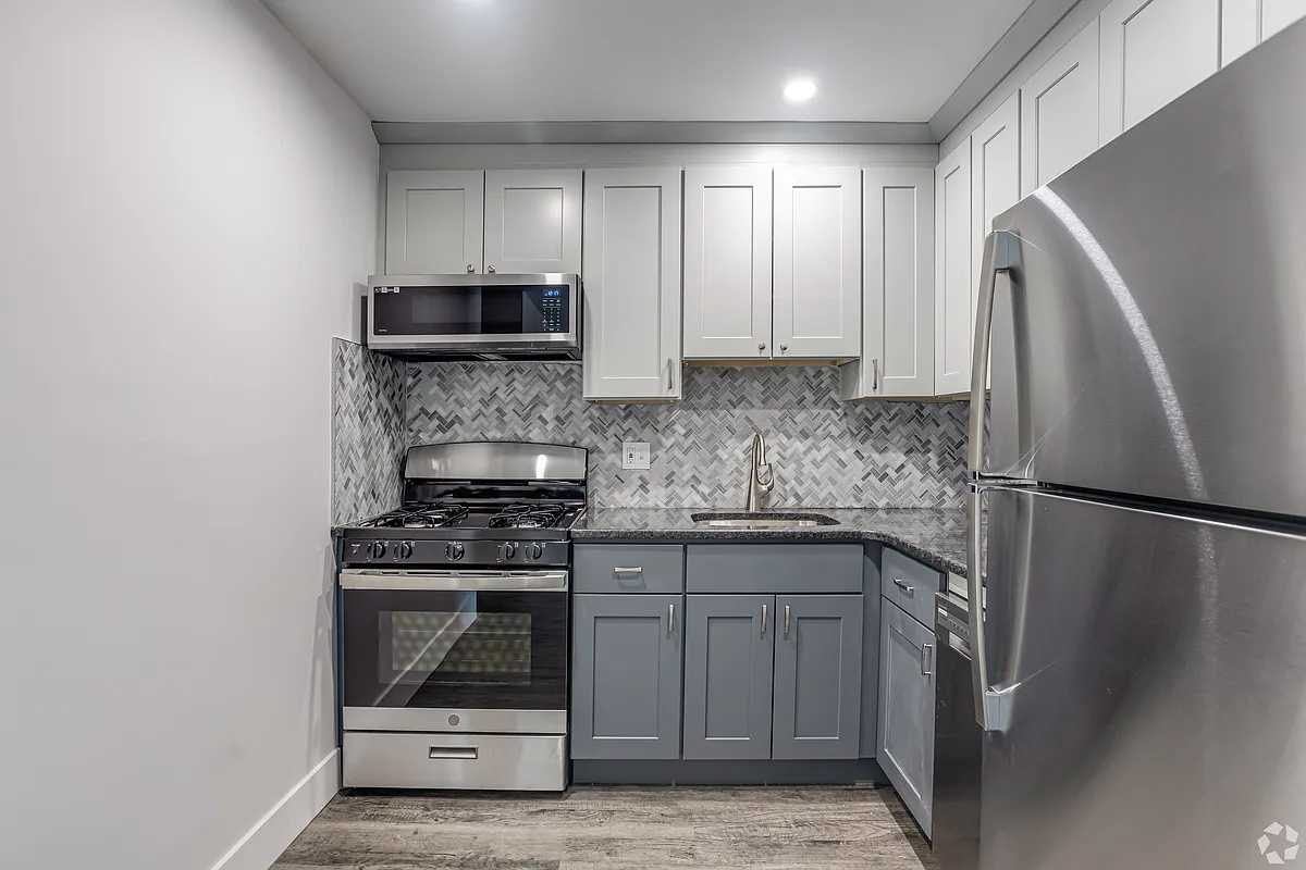Building Photo - 357 Newport Ave #4E